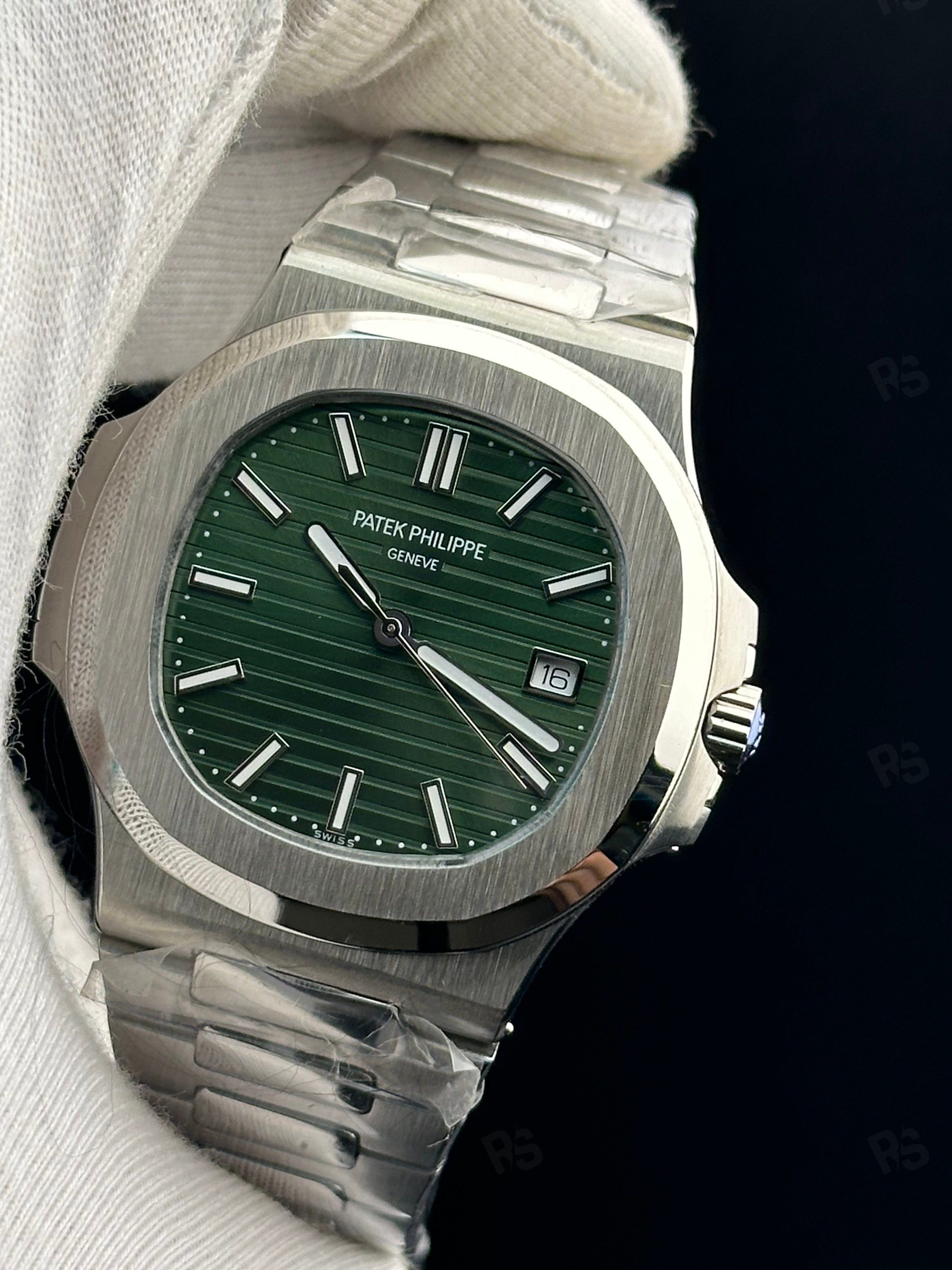 5711 PATEK GRN