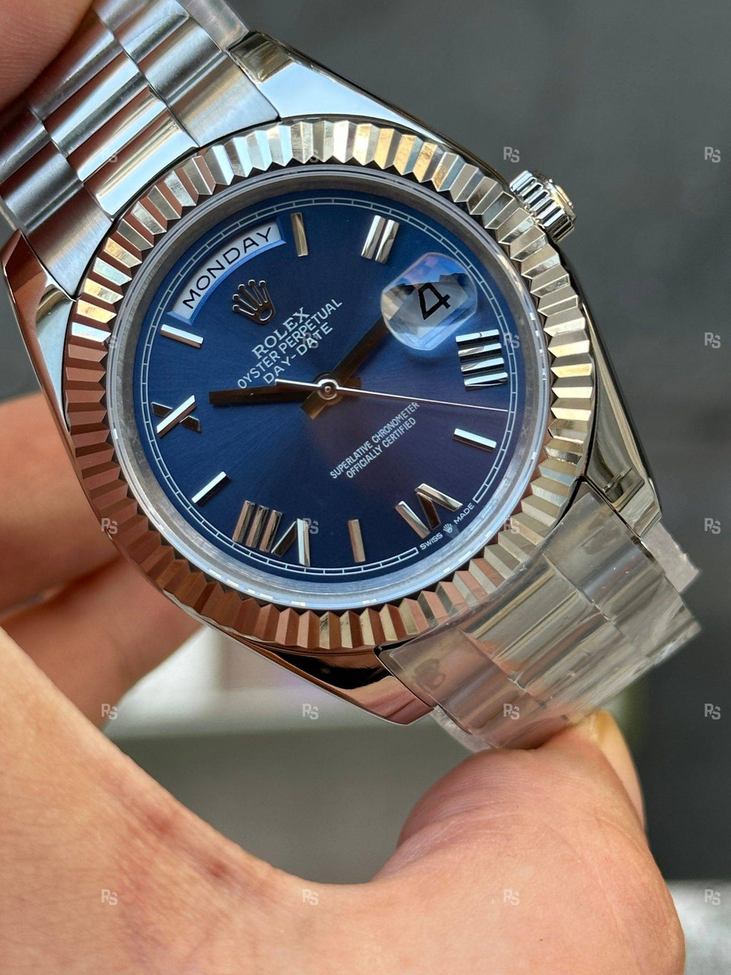 RLX D-DATE 02