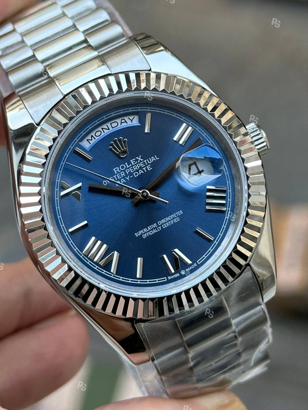 RLX D-DATE 02
