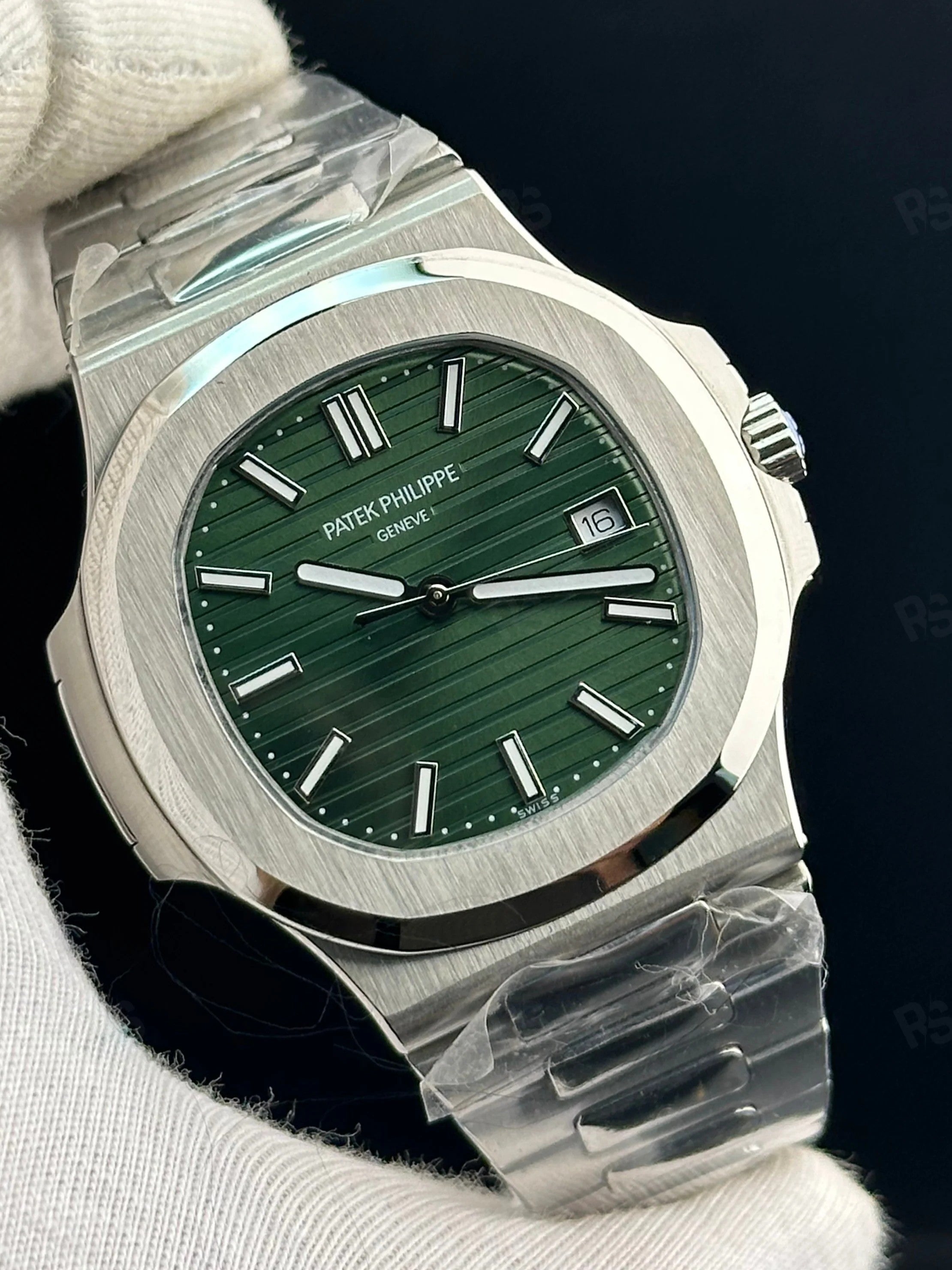 5711 PATEK GRN