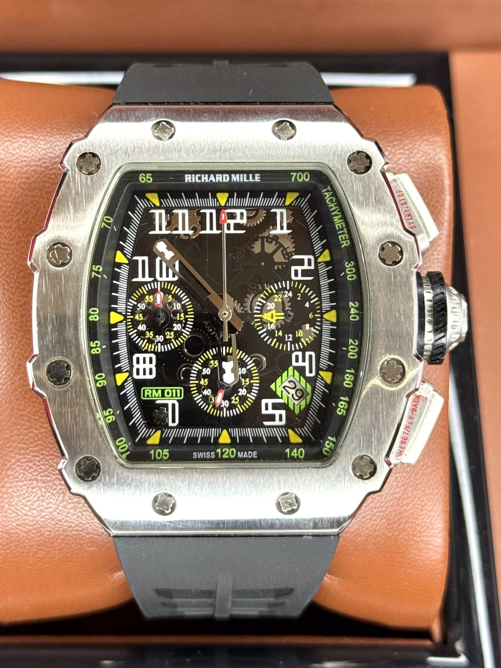 RM 011