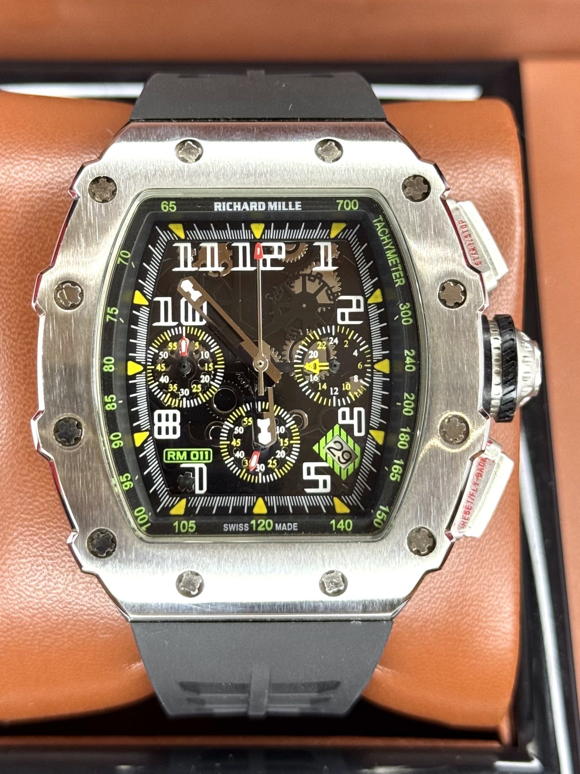 RM 011